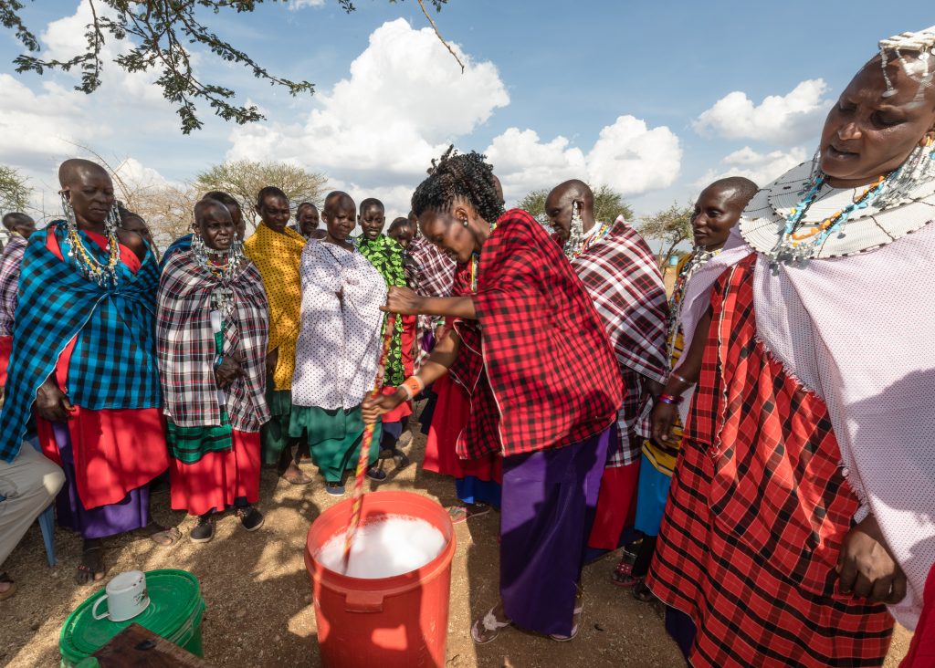 DER Touristik Foundation Projekt Frauenförderung Massai